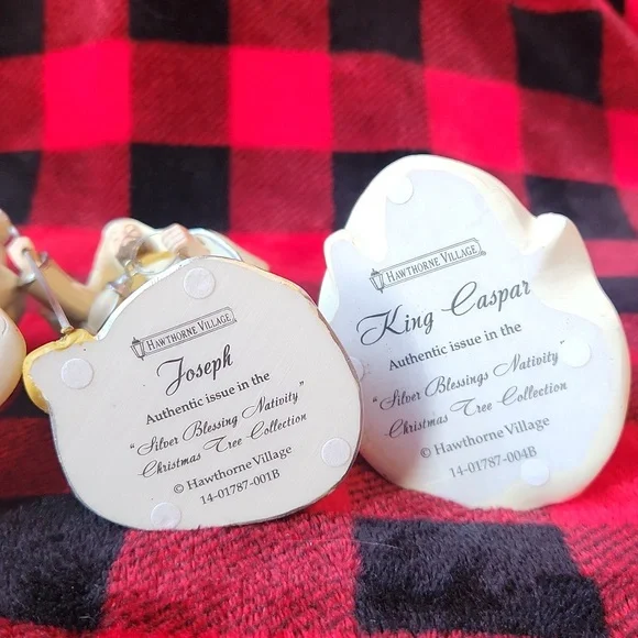 Hawthorne  Village, Christmas Holiday, Off-White Nativity Scene Set Decoration - Picture 13 of 16